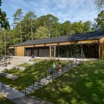 In North Carolina, a Modern Take on the Summer Camp Dining Hall With Rustic Appeal