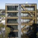 The Bond Commercial Building / fitzpatrick+partners