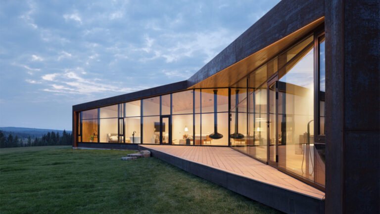 Y House by Saunders Architecture