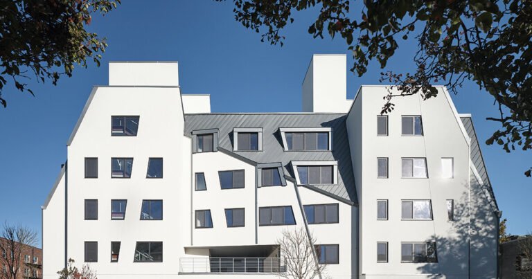 libeskind’s affordable senior housing opens in long island for low-income residents