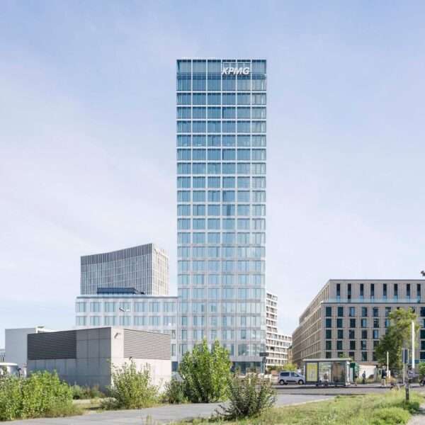 Allmannwappner designs a folded aluminum facade for tower in Berlin