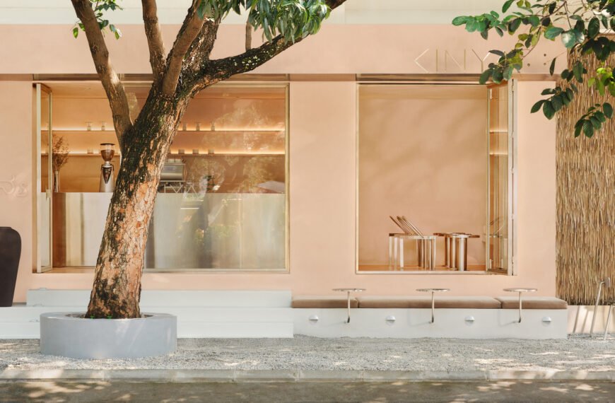 Kinya Coffee Shop / Studio Bomb