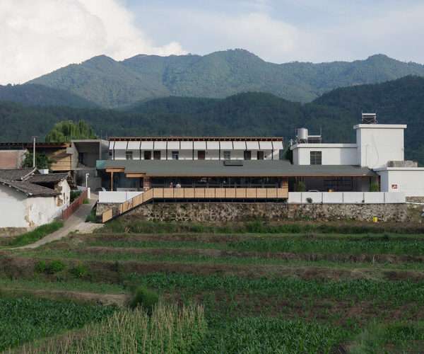 Construction Over Relics, A New Community Center of Lianhe Village / CLAB Architects - Image 1 of 38