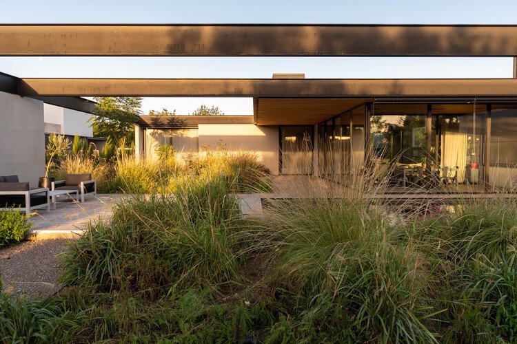 Cañuelas House / 3164.estudio + SDF Arquitectos  - Image 6 of 18