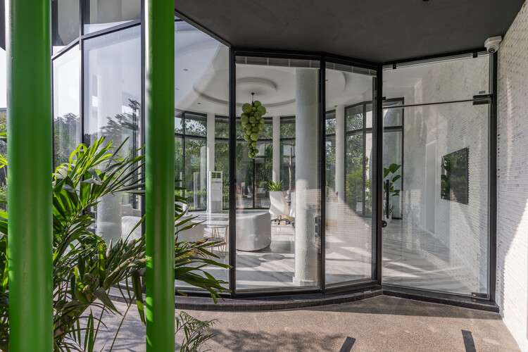 Whispering Curve Office / Ace Associates - Interior Photography, Glass