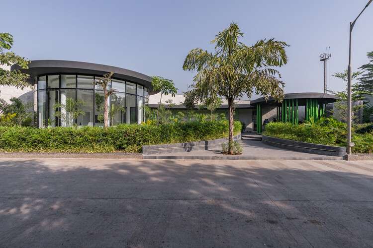 Whispering Curve Office / Ace Associates - Image 22 of 25