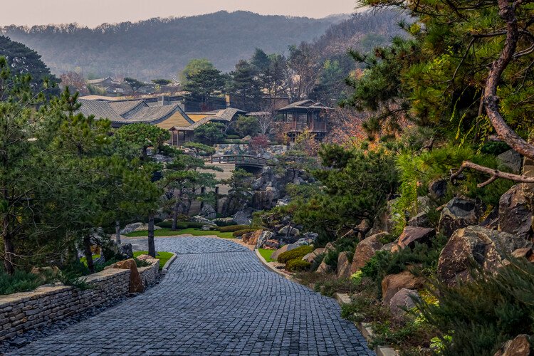 Beijing Xitan Hotel Landscape Design / Nikken Sekkei - Image 34 of 38