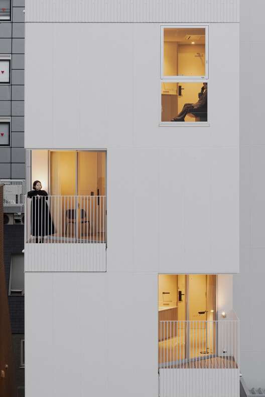 Hotel Rakuragu / kooo architects - Interior Photography, Kitchen, Balcony