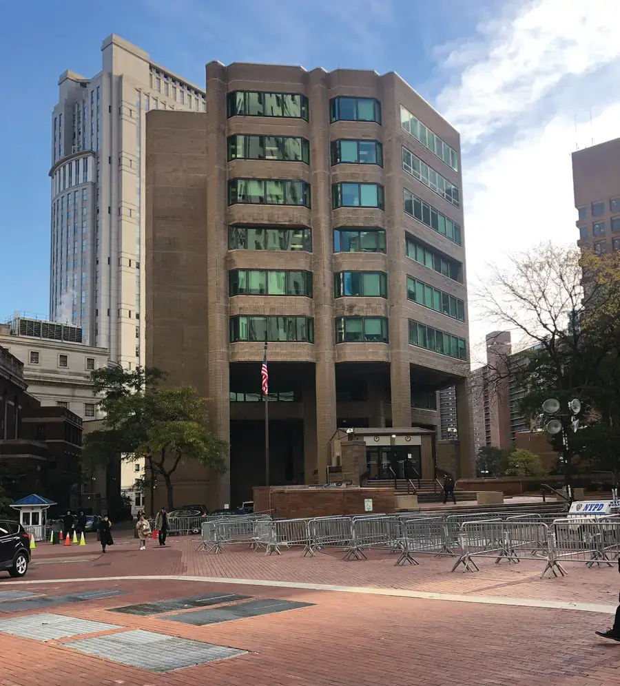 Mollo Federal Building.