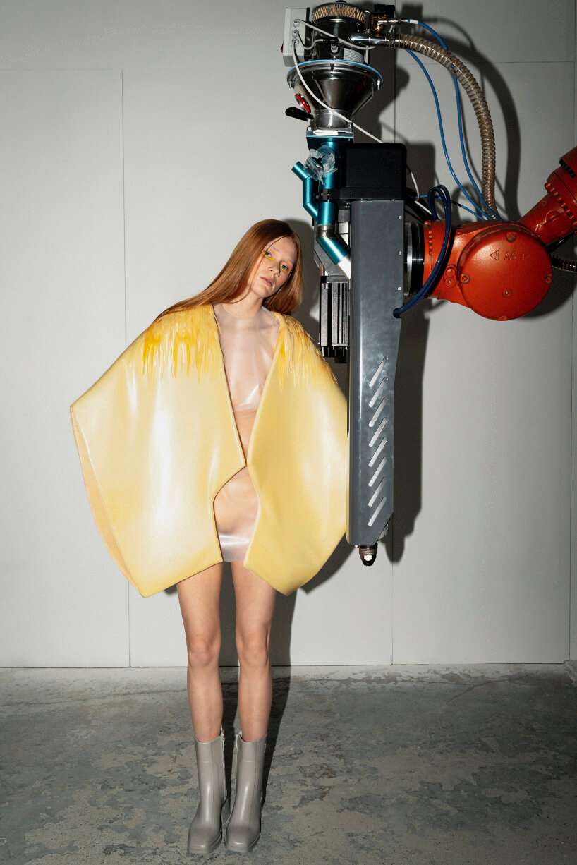 kinetic garment by iga węglińska shivers in response to sound, mimicking goosebumps