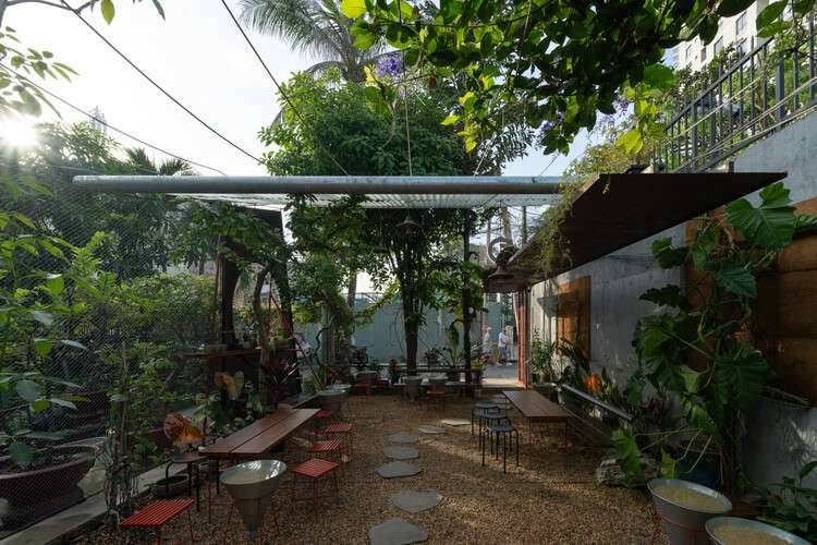 O Plant-based Thao Dien Cafe / xưởng xép - Exterior Photography, Chair