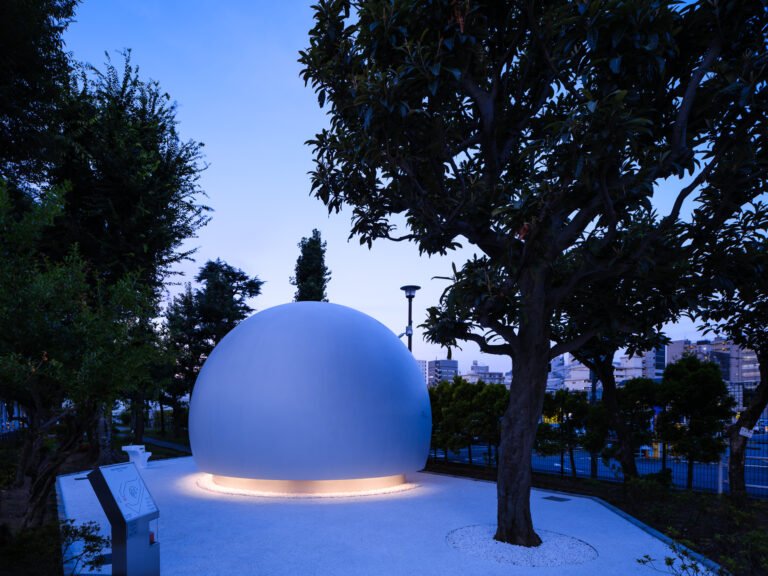 Hi Toilet THE TOKYO TOILET Nanago Dori Park_01-architizer