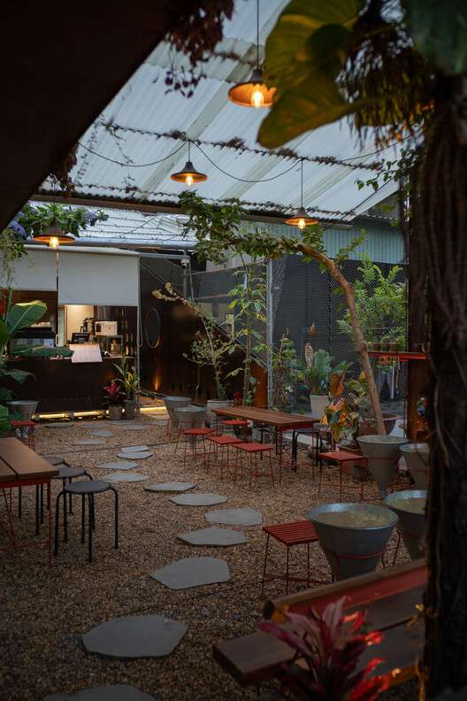 O Plant-based Thao Dien Cafe / xưởng xép - Exterior Photography, Courtyard, Patio
