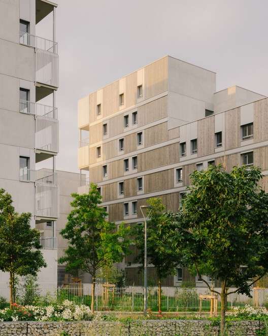 Parilly 116 Housing Units / Tectoniques + BBC & associés - Exterior Photography, Facade, Concrete, Balcony