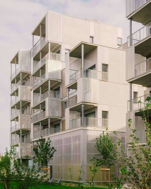 Parilly 116 Housing Units / Tectoniques + BBC & associés - Exterior Photography, Balcony