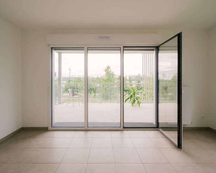 Parilly 116 Housing Units / Tectoniques + BBC & associés - Interior Photography, Door, Glass