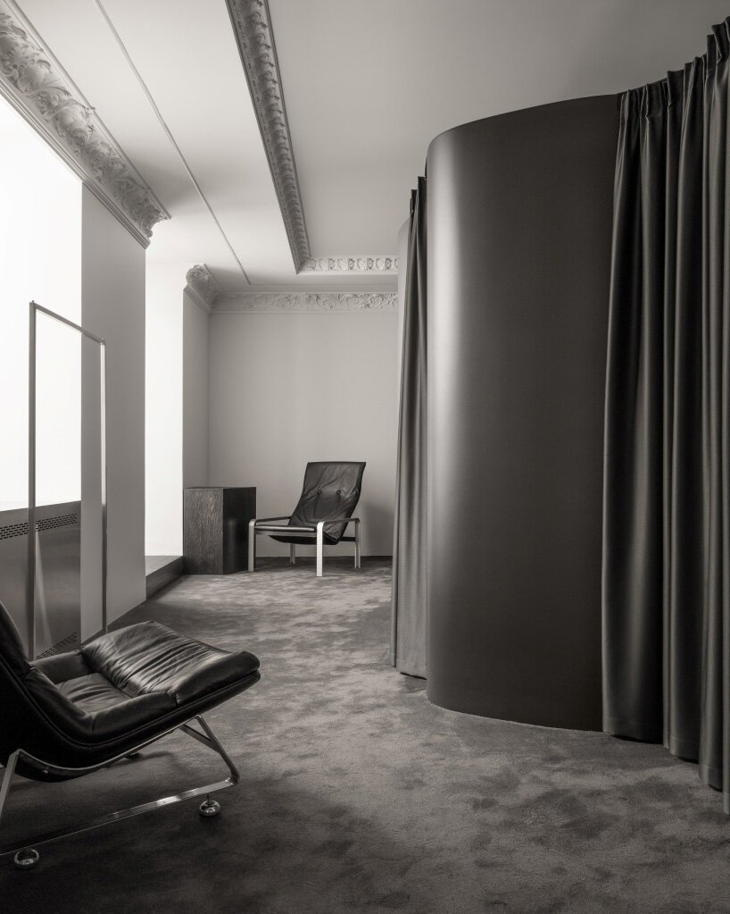 anoeses showroom kyiv