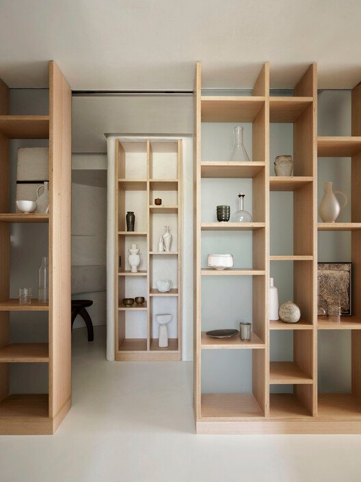 Darling Point Apartment / Studio ZAWA - Interior Photography, Closet, Shelving, Wood