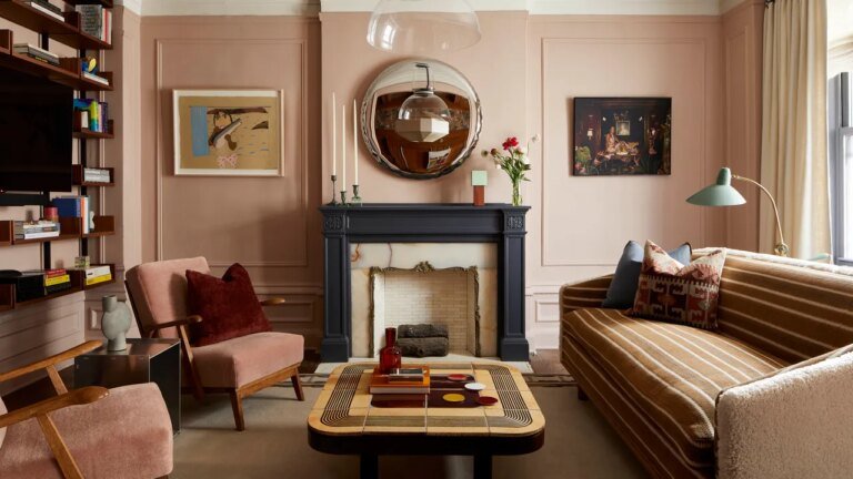 This Upper West Side Pied-à-Terre Isn’t Trying to Be a Bright, Sunny Apartment