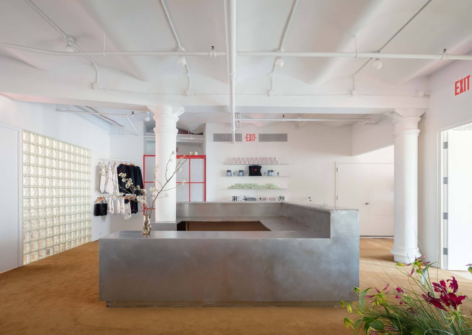 Bench Architecture composes a materially rich yet calm yoga studio for New York’s Sky Ting