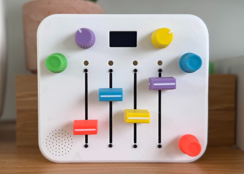 synthesizer toddlers electronic music