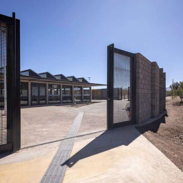 Intermediate Territories: Negative Space as Design Strategy in the Atacama