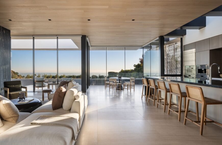 Pioneering the next generation of minimalist frame systems