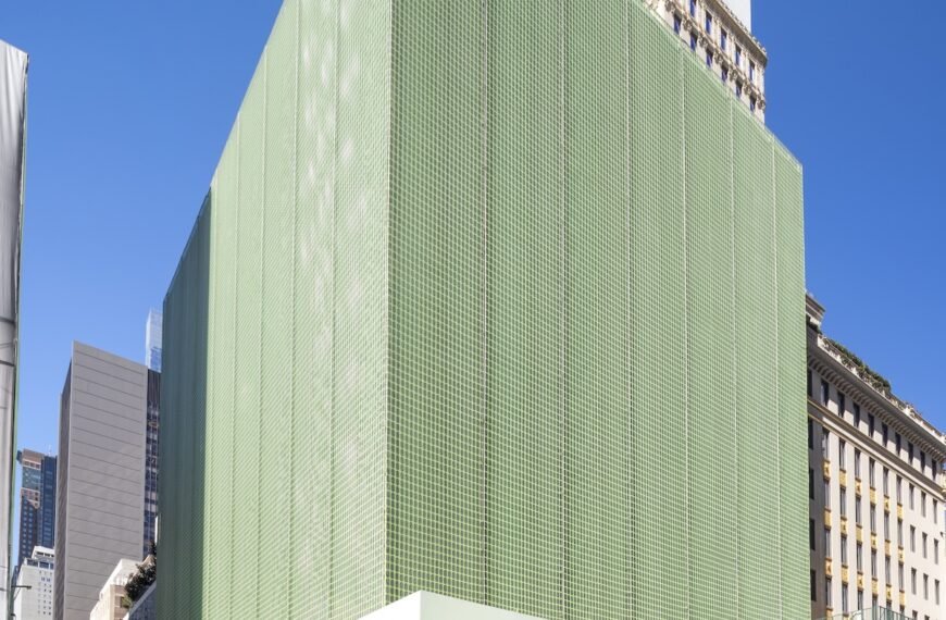 prada new york scaffolding 