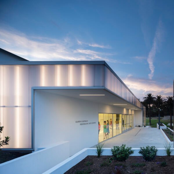 Glorya Kaufman Performing Arts Center_01-architizer