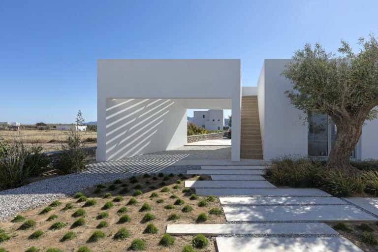 Kite Home / React Architects
