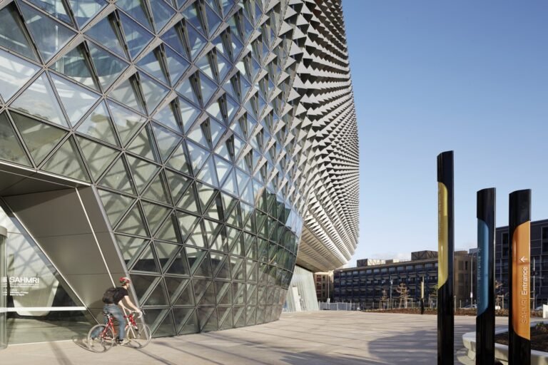 مختبر SAHMRI في Adelaide بواسطة Woods Bagot