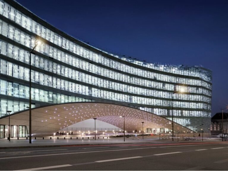 Le Monde Media Plaza by Snøhetta and SRA Architects with BOA Light Studio | 2021-11-08