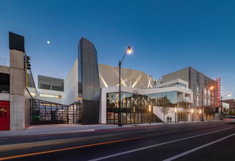 Smith + Gill Architecture Expands the Steppenwolf Theater Campus in Chicago