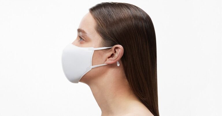 UNIQLO launches stitchless AIRism 3D face masks designed by tokujin yoshioka