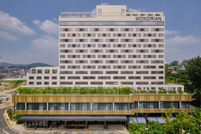 Mondrian Seoul Itaewon Resort / Gansam Architects & Associates