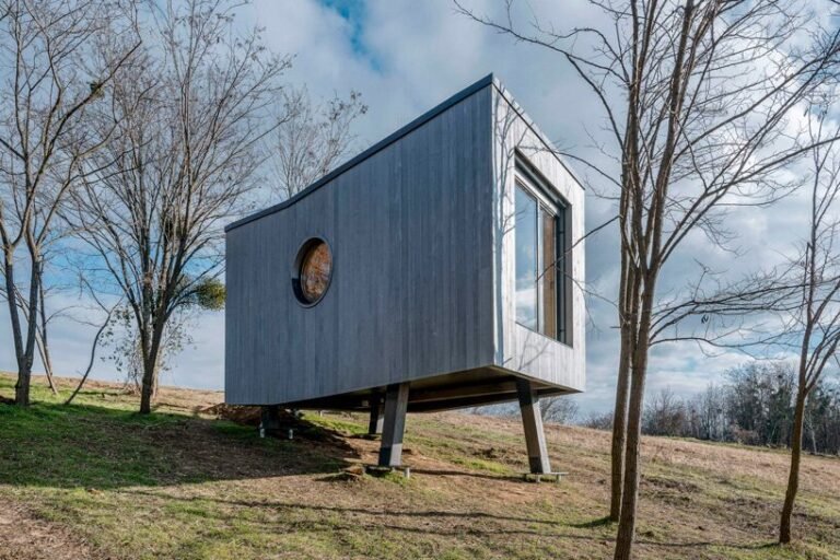 hiya wooden elevates wauhaus cabin on legs of various lengths in hungary