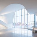 تصميم الإضاءة في العمارة: محادثة مع هيرفي ديكوت وستيفن هول