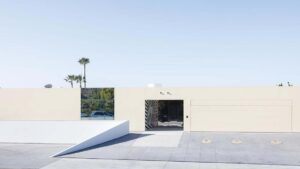 منزل ماليبو في كاليفورنيا من تصميم مايكل مالتزان للهندسة المعمارية |  2021-12-15