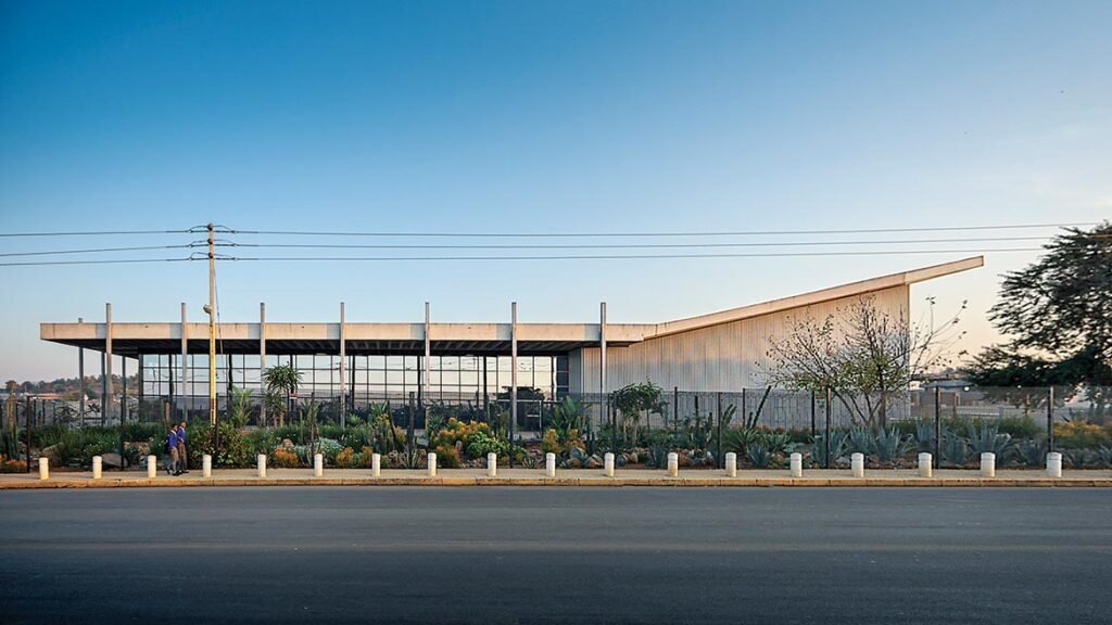 Devland SOWETO Education Campus بواسطة William Reue Architecture |  2022-01-01