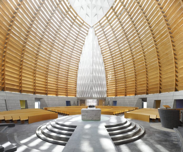 Sacred Mild: New Cathedrals Rethinking Fashionable Worship