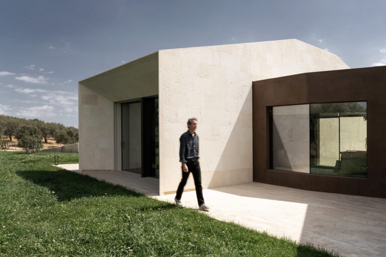 Villa in Noto / Westway Architects
