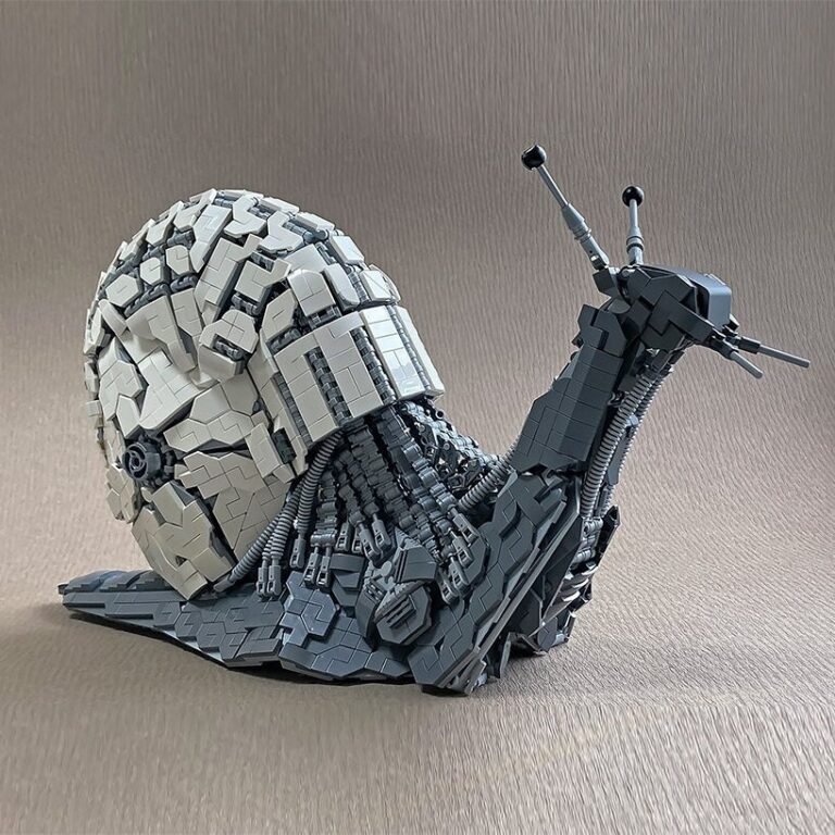 منحوتات LEGO المعقدة بواسطة ميتسورو نيكايدو تعيد تخيل الحيوانات كروبوتات على غرار الميكا