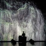 يقوم ryoichi kurokawa بتركيب بيانات ثلاثية الأبعاد للهندسة المعمارية + الطبيعة في منشآت تثير الذهن