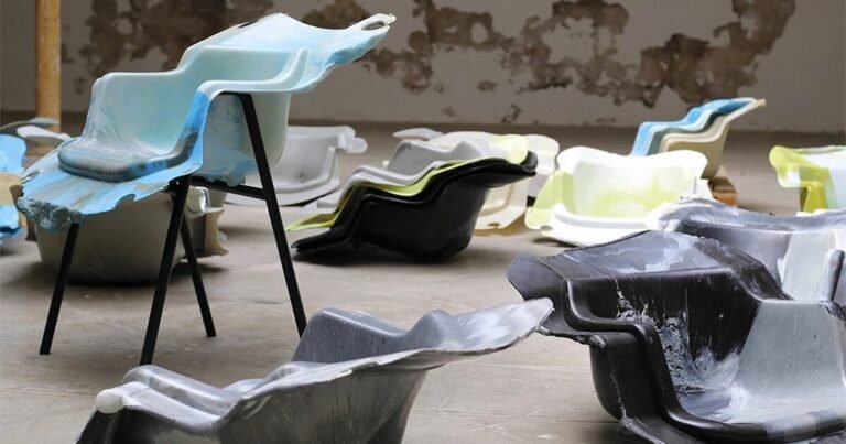 ’27 sillas’ chair exhibition by OiKo investigates the aesthetics of recycled plastic
