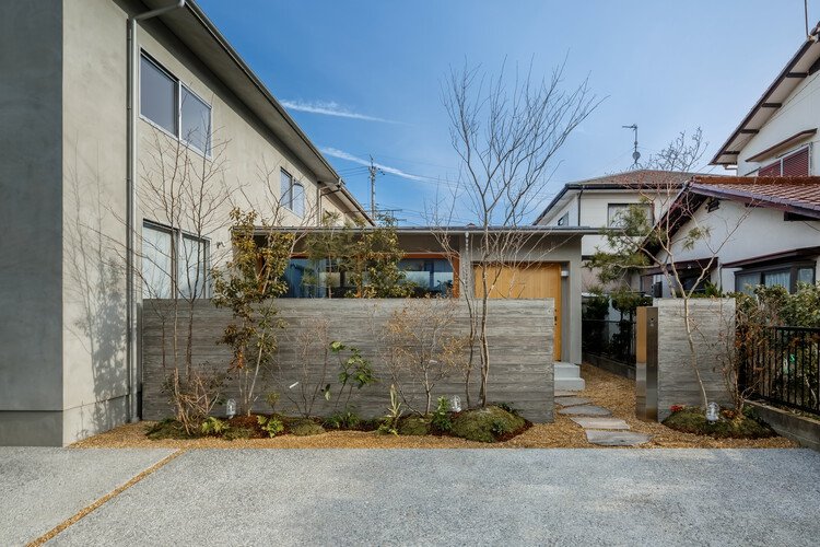 Kusatsu House / Hearth Architects ، © Yuta Yamada