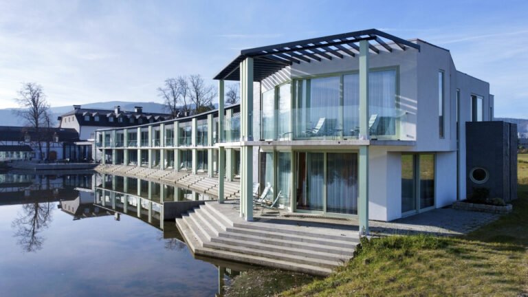 SEEHAUS Resort Complicated / schmidt muenzberg architekten