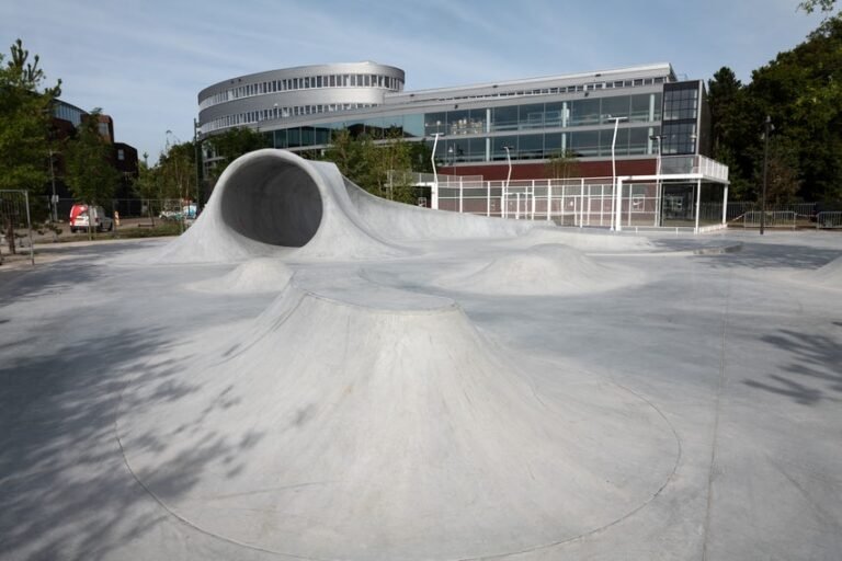 Nike EHQ Skate Landscape // F31