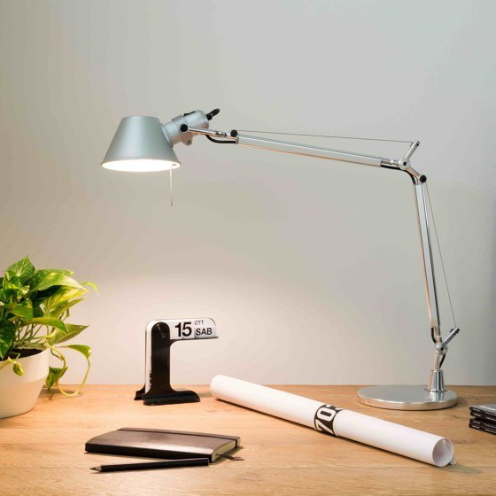 A new health feature for Artemide’s classic work light | News | Architonic