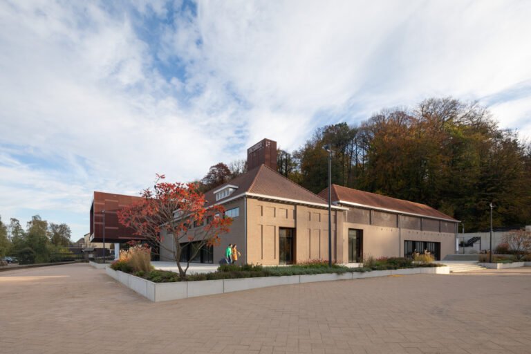 Leeuw Brewery / MoederscheimMoonen Architects