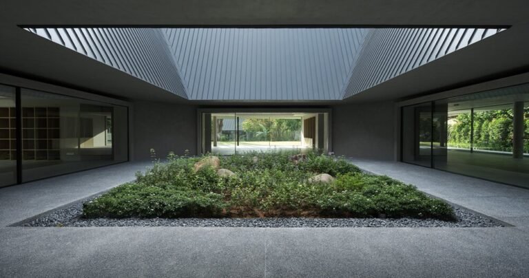 House of Remembrance by Neri&Hu is a courtyard house surrounded by gardens